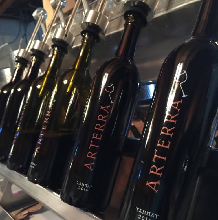 BottleCapping Arterra Wines Virginia Winery clean organic natural Fauquier vineyard bottles